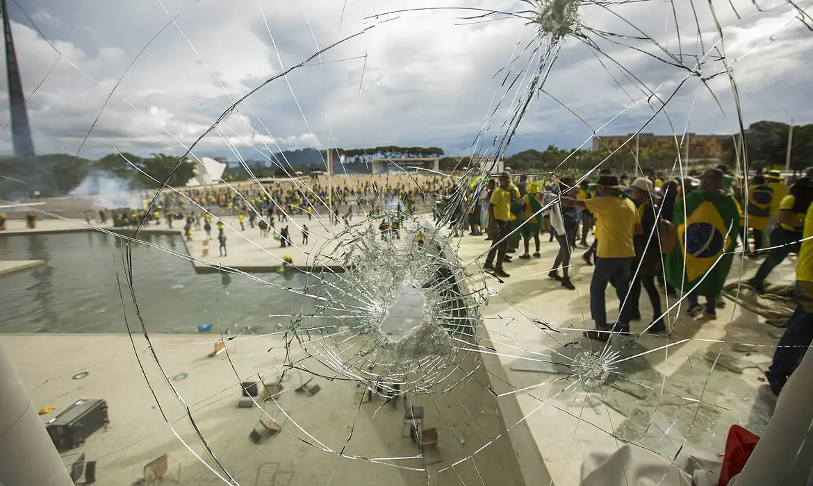 Especialistas Alertam Que Anistia A Crimes Contra A Democracia Fere A Constituicao