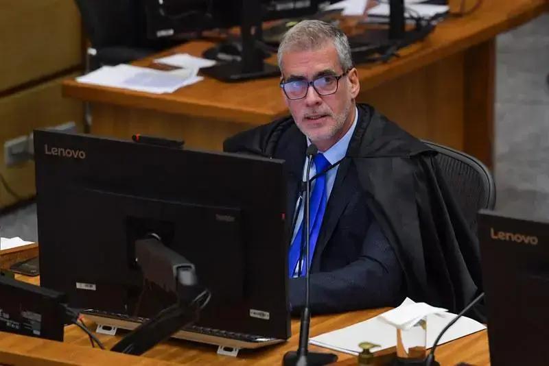 Afragilidade de testemunhos indiretos em casos de homicídio