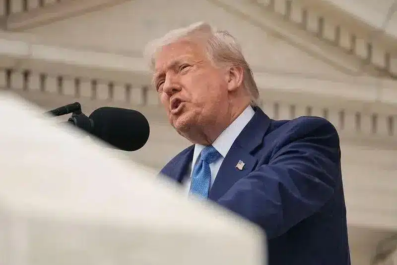 Decisão judicial de Trump gera incertezas na política comercial dos EUA