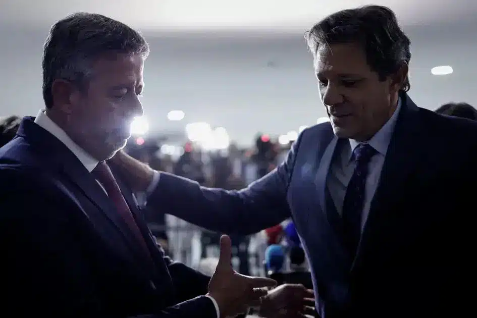 Haddad e Lira discutem isenção do Imposto de Renda para brasileiros