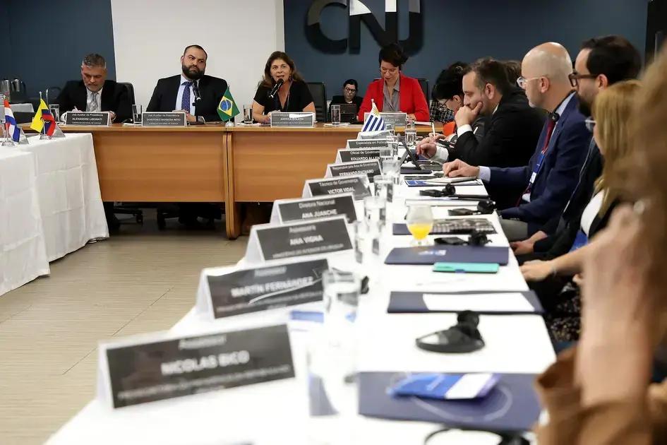 Justiça 4.0: Delegações da América do Sul participam de intercâmbio técnico em Brasília