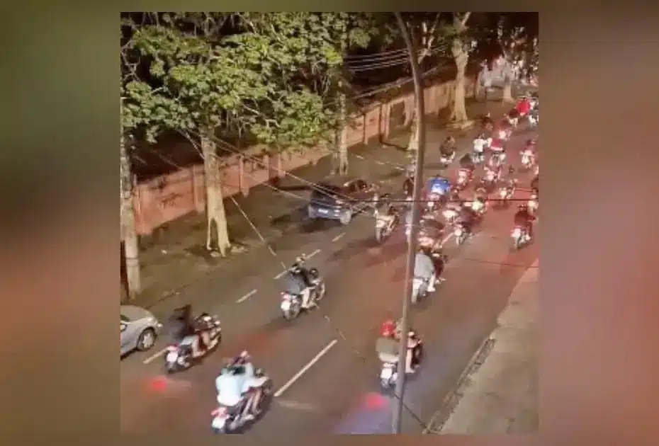 Rolezinho na Zona Norte do Rio termina com apreensão de motos e tumulto