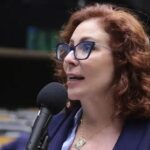 Alexandre de Moraes decreta prisão de Carla Zambelli por invasão ao CNJ