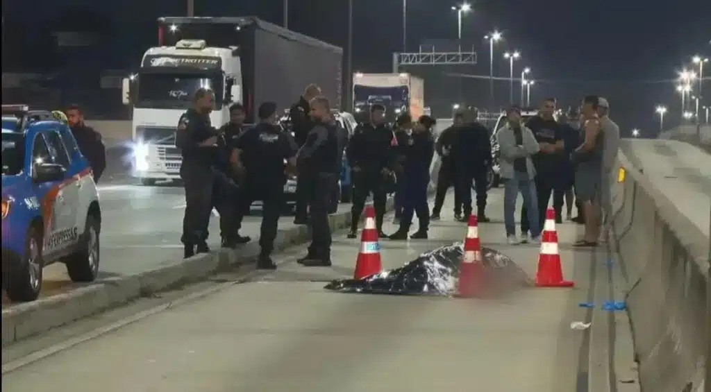 Cabo da Polícia Militar é assassinado na Avenida Brasil, no Rio de Janeiro
