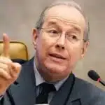 Celso de Mello critica golpismo em apoio à família Bolsonaro