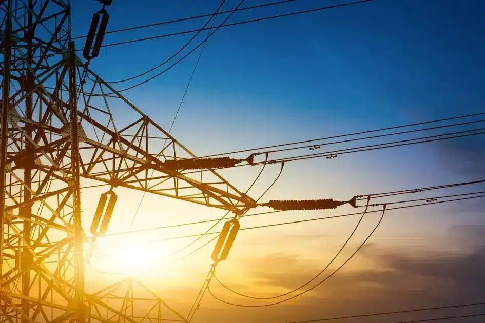 Concessionária de energia indeniza homem por amputação após descarga elétrica