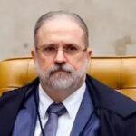 Delegado que pediu busca no celular de Aras é absolvido pela Justiça