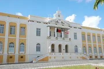 Desembargadora autoriza cobrança em academias para profissionais