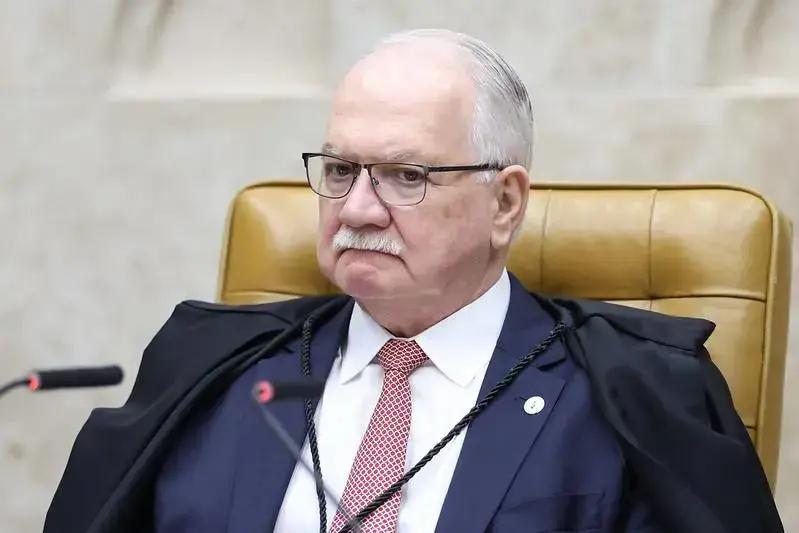 Fachin reafirma direito de defesa com acesso a provas documentadas