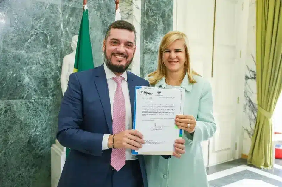 Governo do Rio sanciona leis que beneficiam a advocacia local