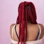 Juíza autoriza entrada de mulher com tranças em presídio