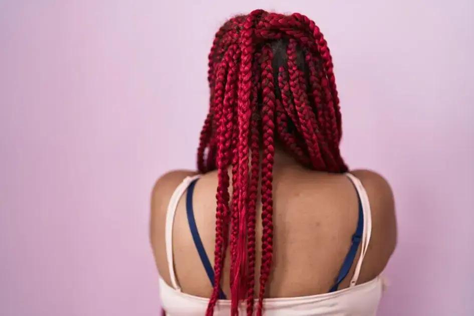 Juíza autoriza entrada de mulher com tranças em presídio
