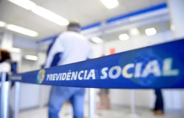 Juíza condena associação por descontos indevidos em aposentadorias