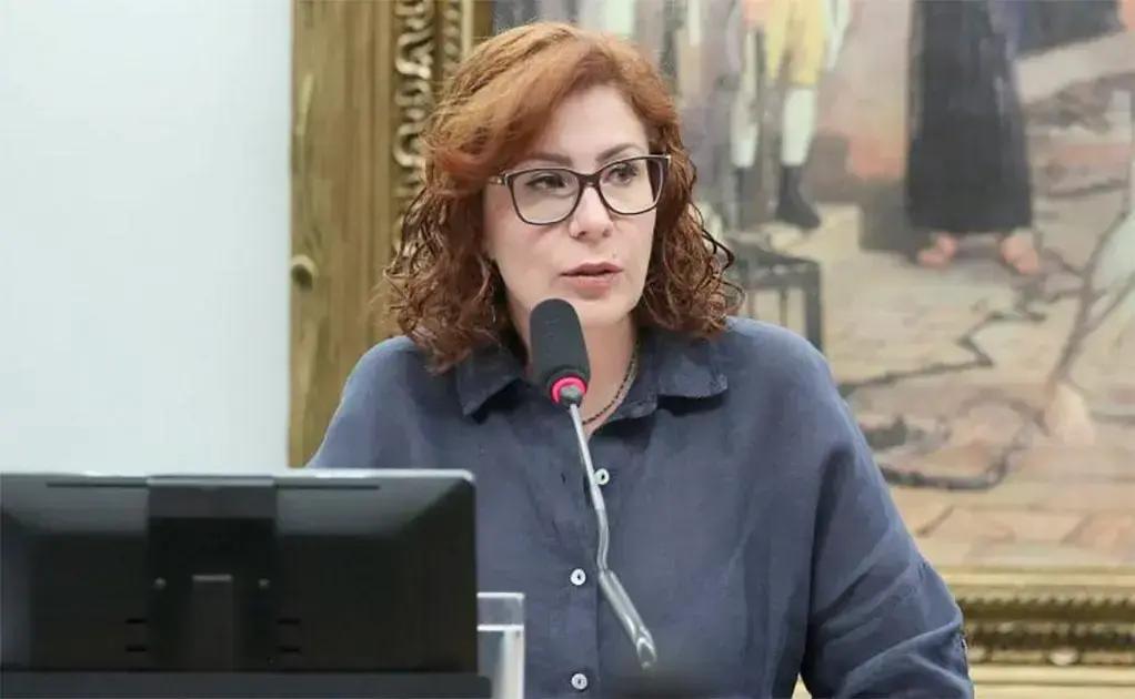 Ministro Alexandre de Moraes abre novo inquérito contra Carla Zambelli