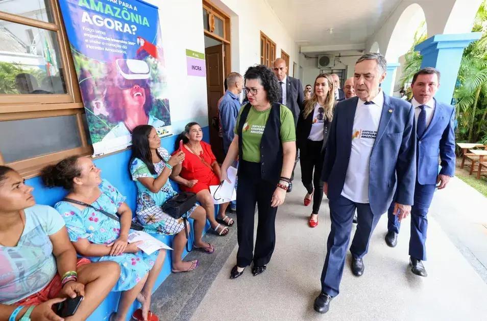 Ministro Barroso dialoga sobre Justiça Itinerante no Acre