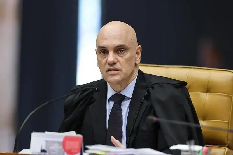Moraes concede prisão domiciliar a pai por responsabilidade familiar