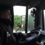 Passageiro assume volante de ônibus para salvar motorista baleado no Complexo de Israel