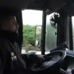 Passageiro assume volante de ônibus para salvar motorista baleado no Complexo de Israel