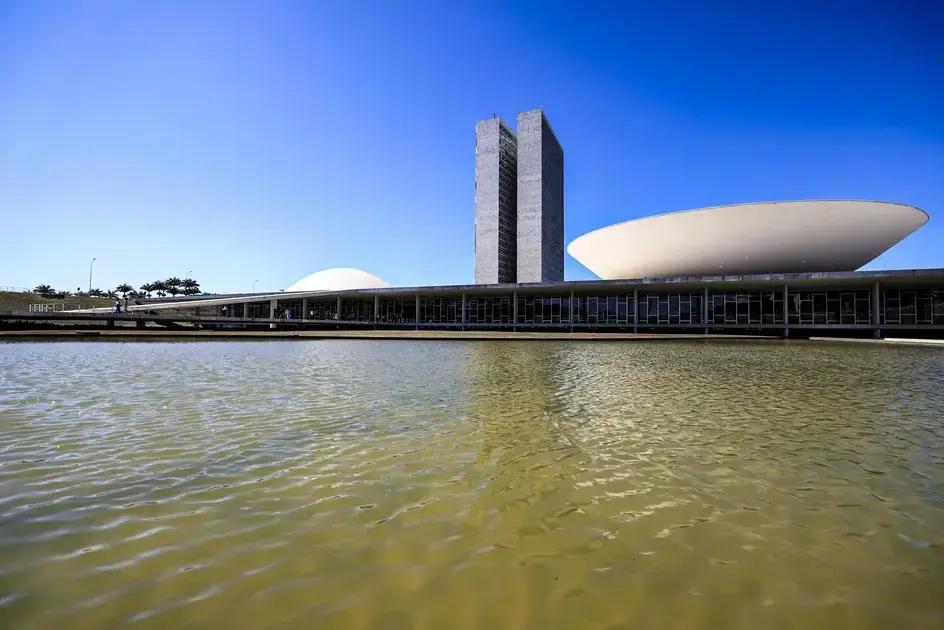 Supremo Tribunal Federal reverte revogação de direitos de advogados