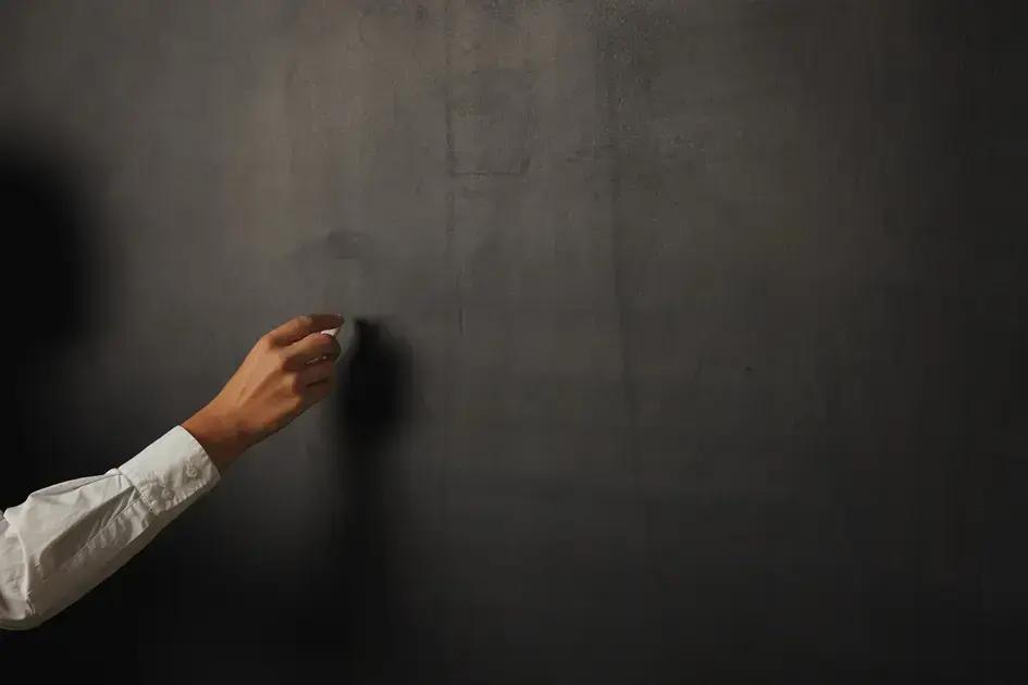 TRT-15 mantém demissão por justa causa de professor por comentários homofóbicos
