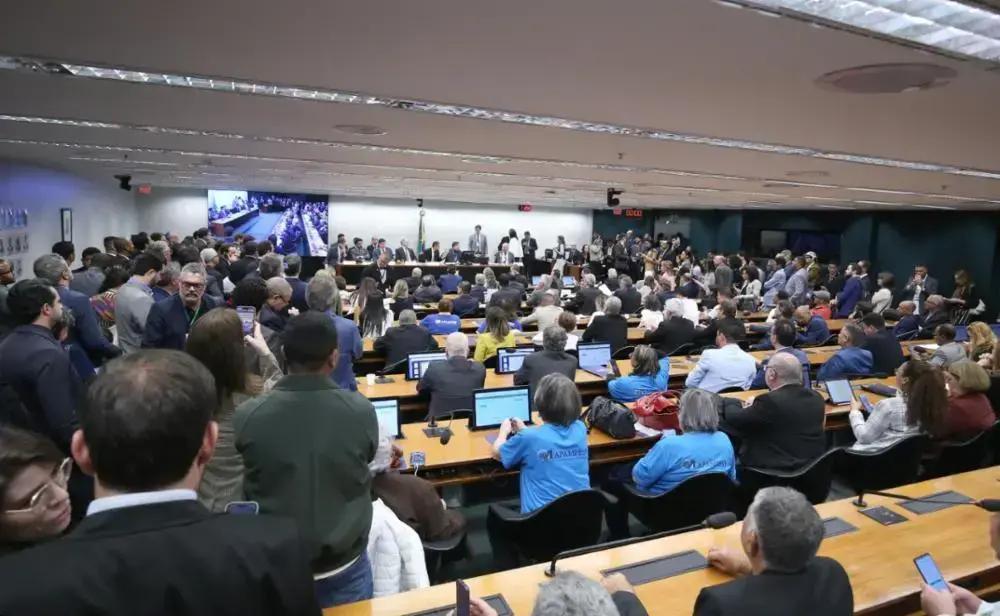 Câmara dos Deputados aprova renegociação de precatórios em comissão