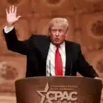 Celso de Mello elogia artigo contra interferência de Trump em assuntos brasileiros