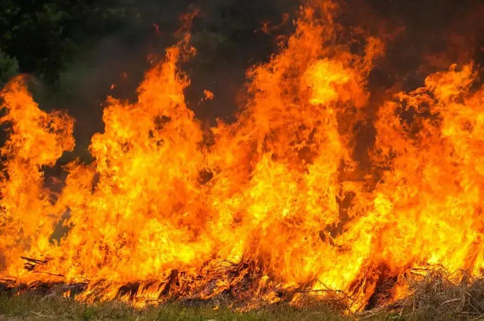 Homem que perdeu casa em incêndio garantirá moradia pela Prefeitura