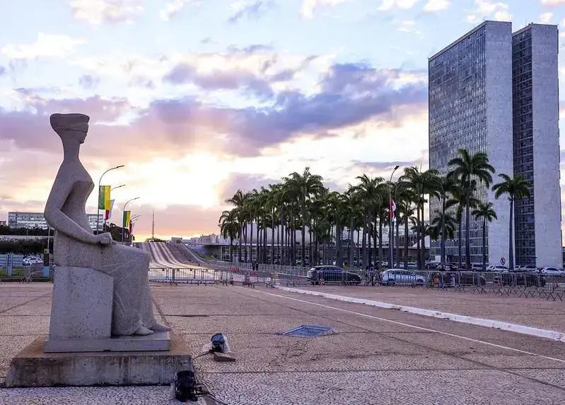 Partido Verde questiona a duplicidade de punições na Lei Anticorrupção no STF