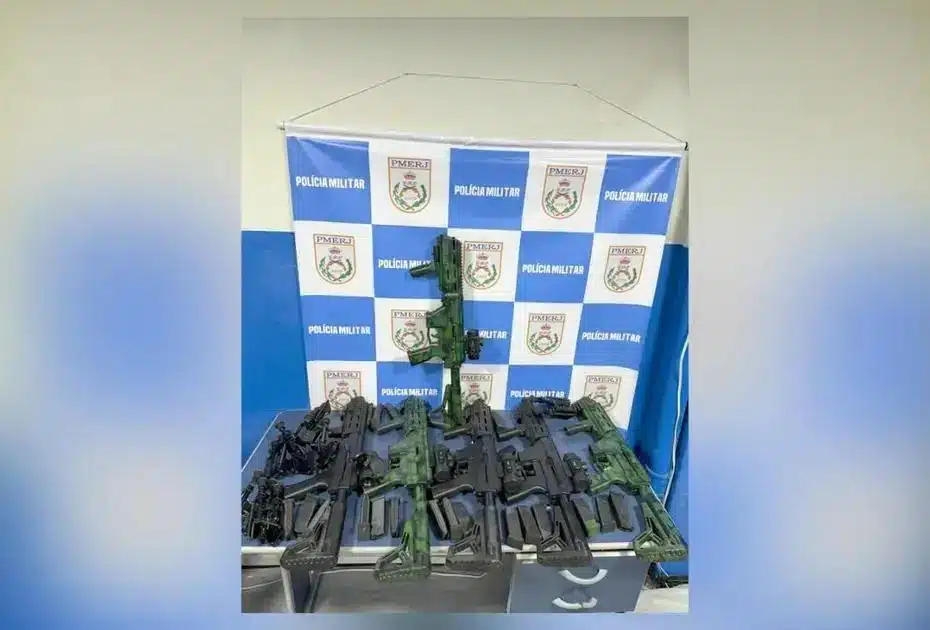 PM apreende arsenal na Rodoviária Novo Rio antes de viagem para Fortaleza