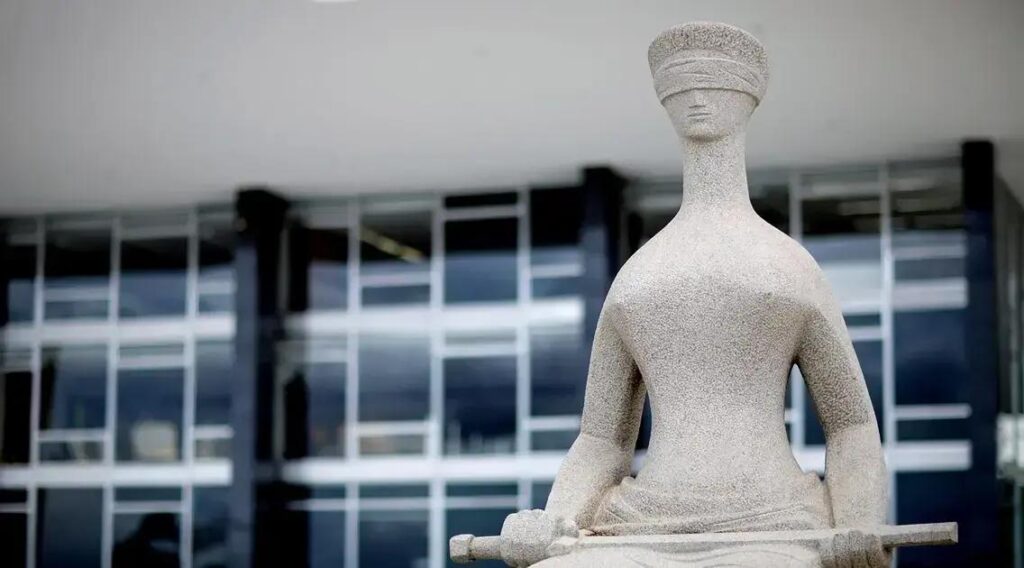 Supremo Tribunal Federal Interroga Réus em Caso de Tentativa de Golpe
