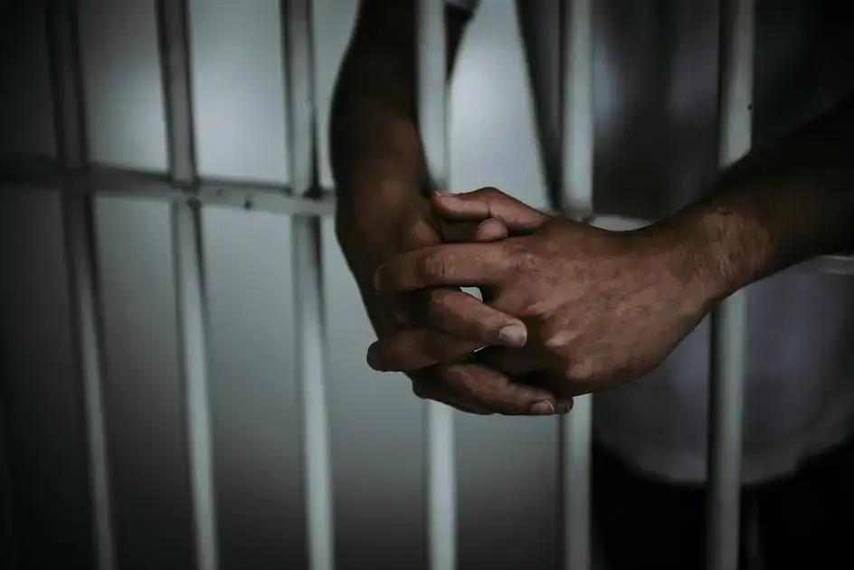TJ-AM extingue punição com 14 anos de espera para execução penal