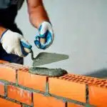 Trabalho de Pedreiro Não Garante Adicional de Insalubridade, Afirma Juiz