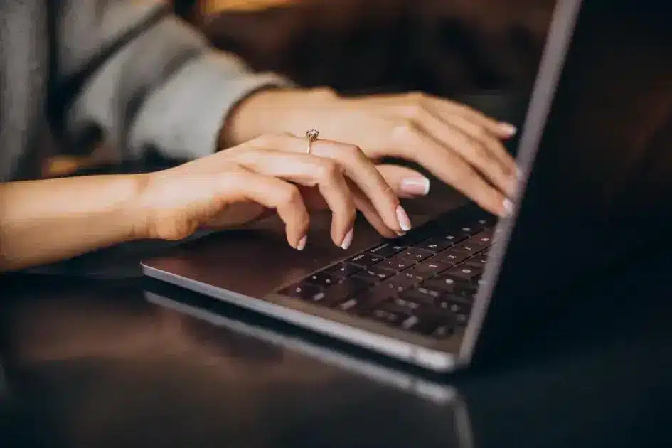 TST nega indenização por software criado por gerente de logística