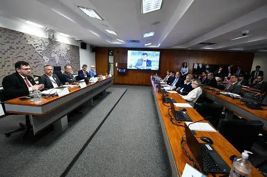 Brasil deve adotar estratégia equilibrada para enfrentar mudanças climáticas