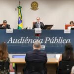 Ministro Zanin promove audiência sobre publicidade de comida e remédios
