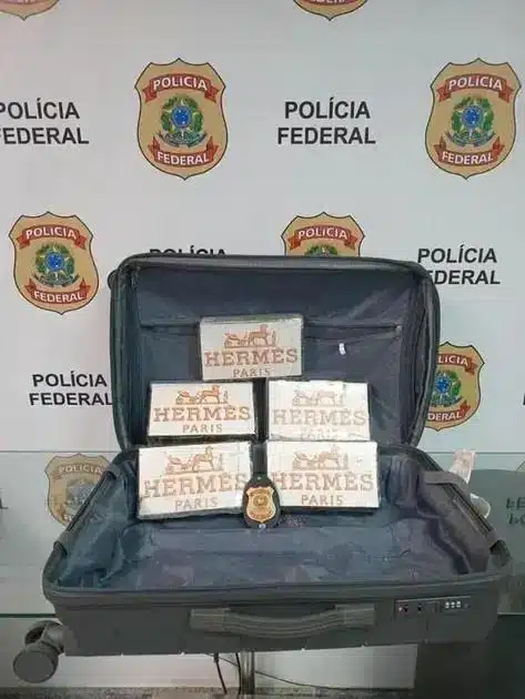 Polícia Federal prende homem com cocaína no Galeão em flagrante