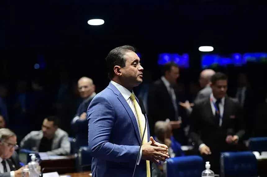 Projeto no Senado limita inelegibilidades a oito anos
