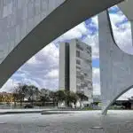 Proposta orçamentária de 2026 é discutida na Comissão Mista de Orçamento