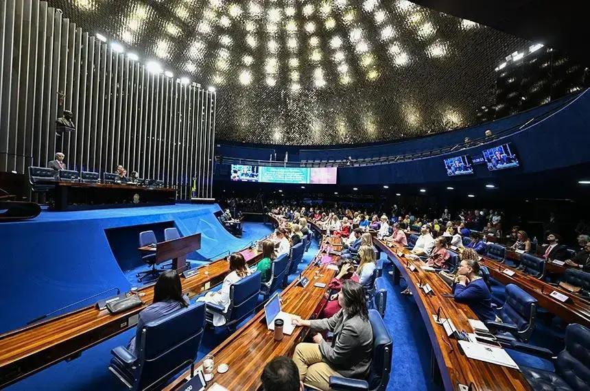 Senadores debatem necessidade de endurecimento da legislação sobre feminicídio