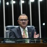 Wellington Fagundes critica moratória e defende investimentos em ferrovias